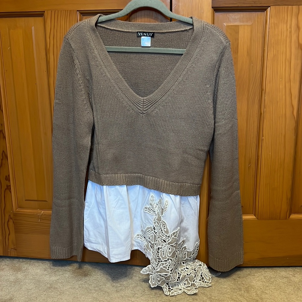 NWOT VENUS sweater-shirt - new without tags